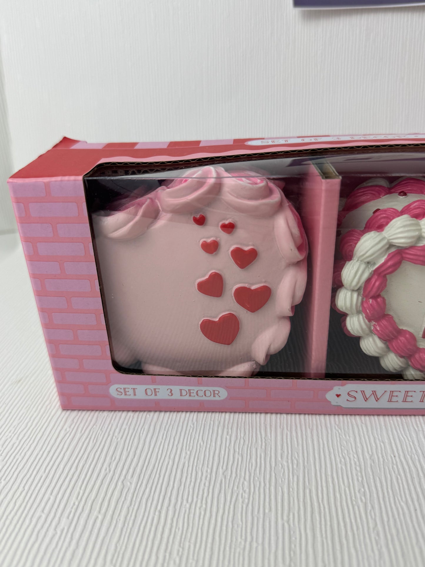 Sweet Treats Valentine's Heart Mini Cakes