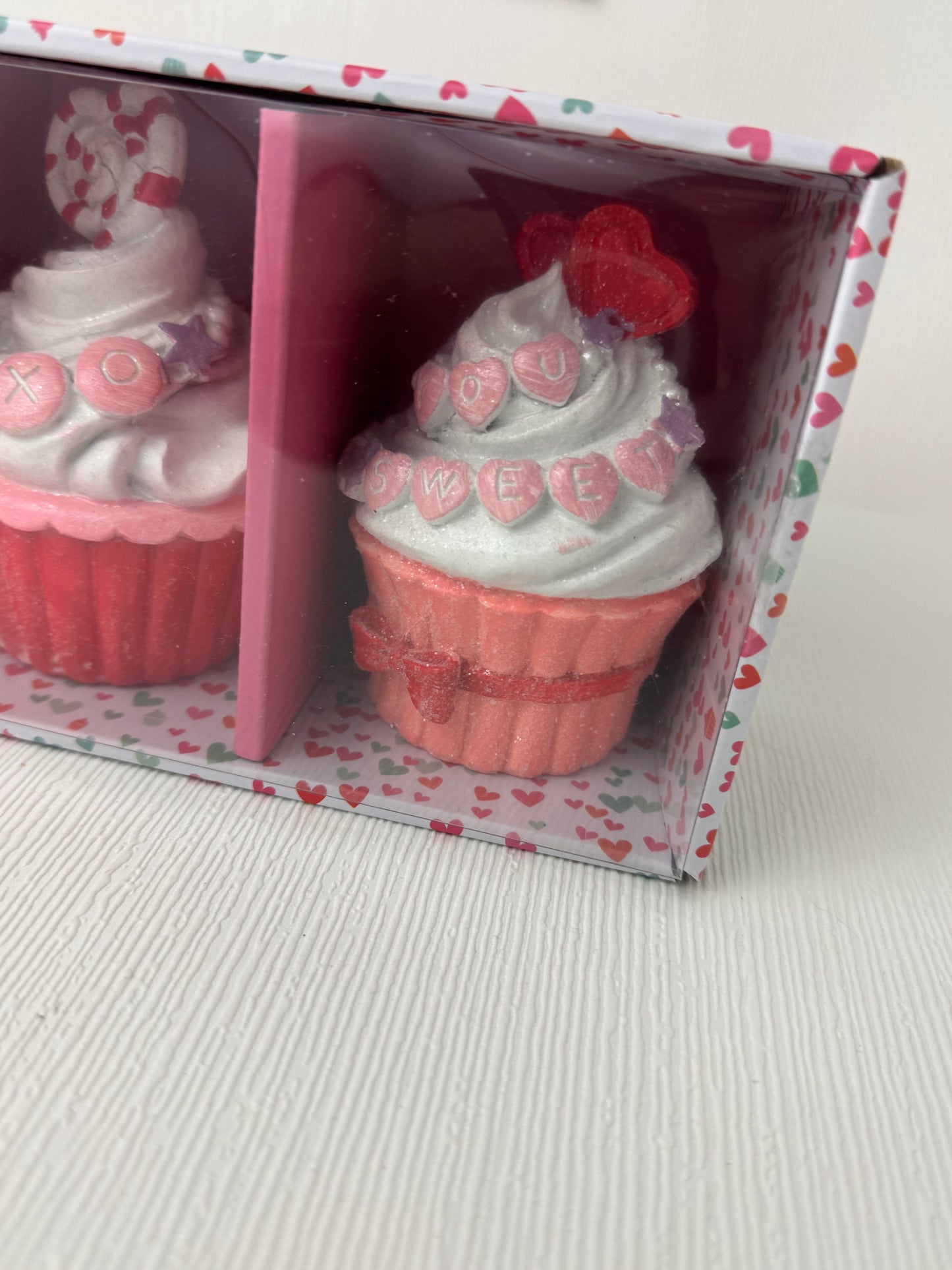 Love & Cupcakes Valentine Cupcakes