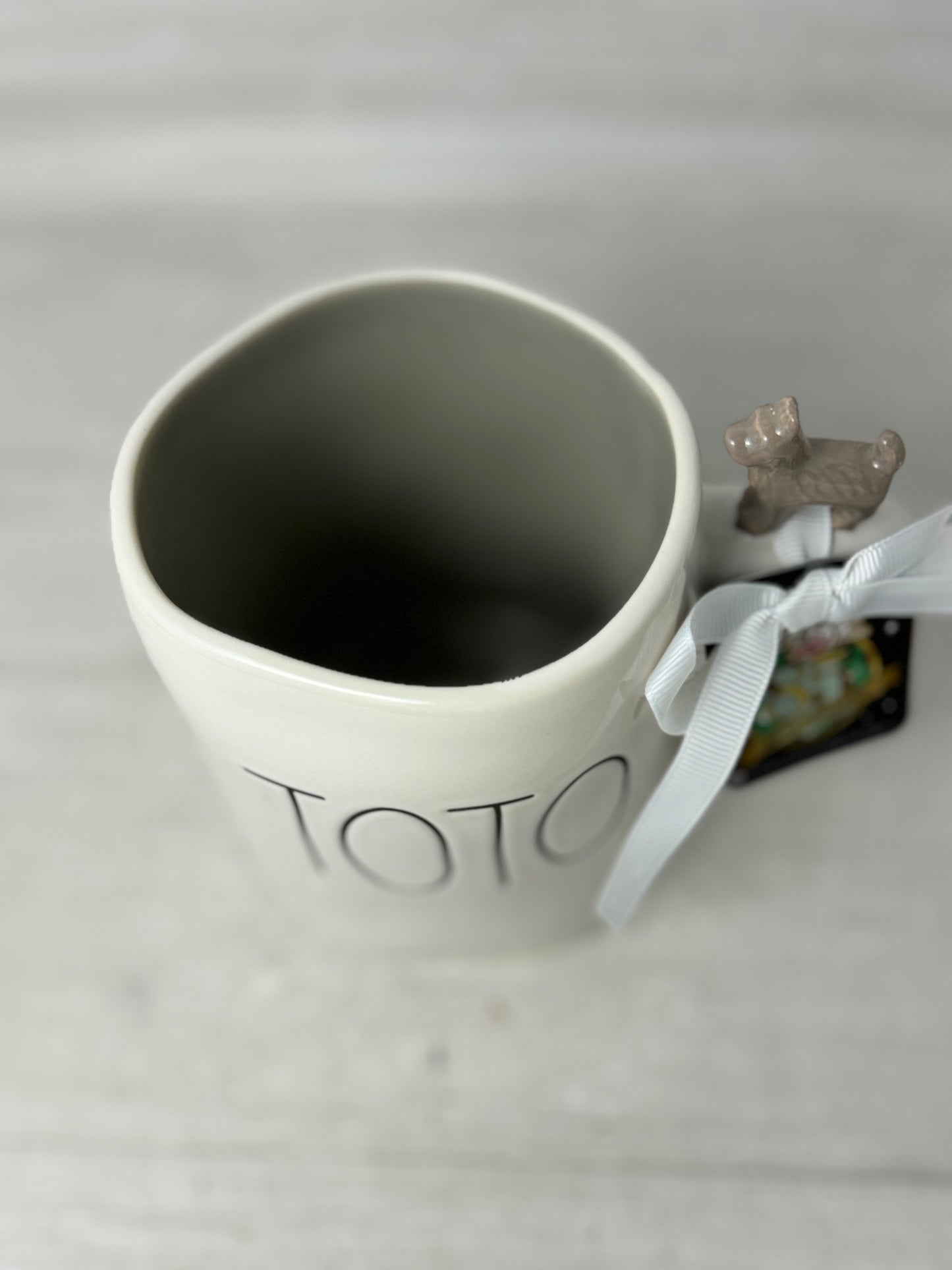 Rae Dunn Wizard Of Oz Toto Mug (Toto On Handle)