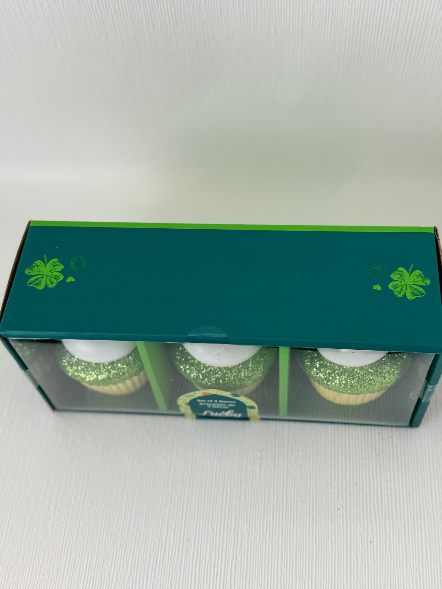 Lucky Lane St. Patrick's Day Cupcakes (Glitter)