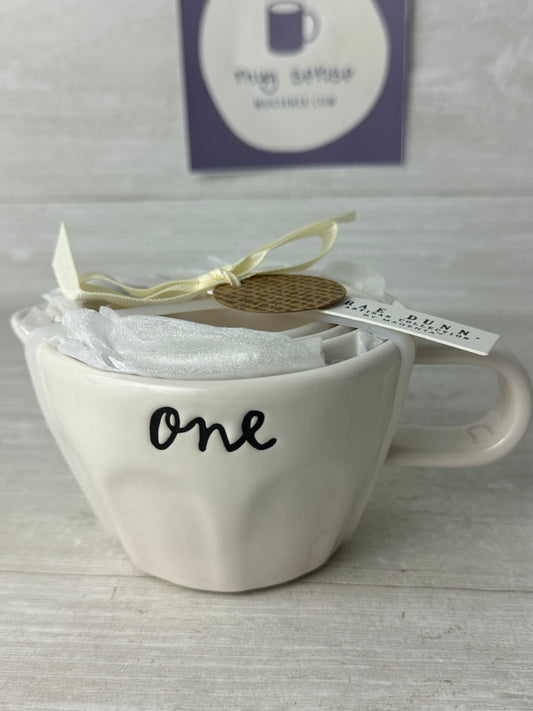 Rae Dunn Faceted Script Measuring Cups