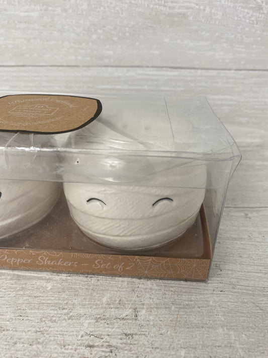 10 Strawberry Street Mummy Salt and Pepper Shakers