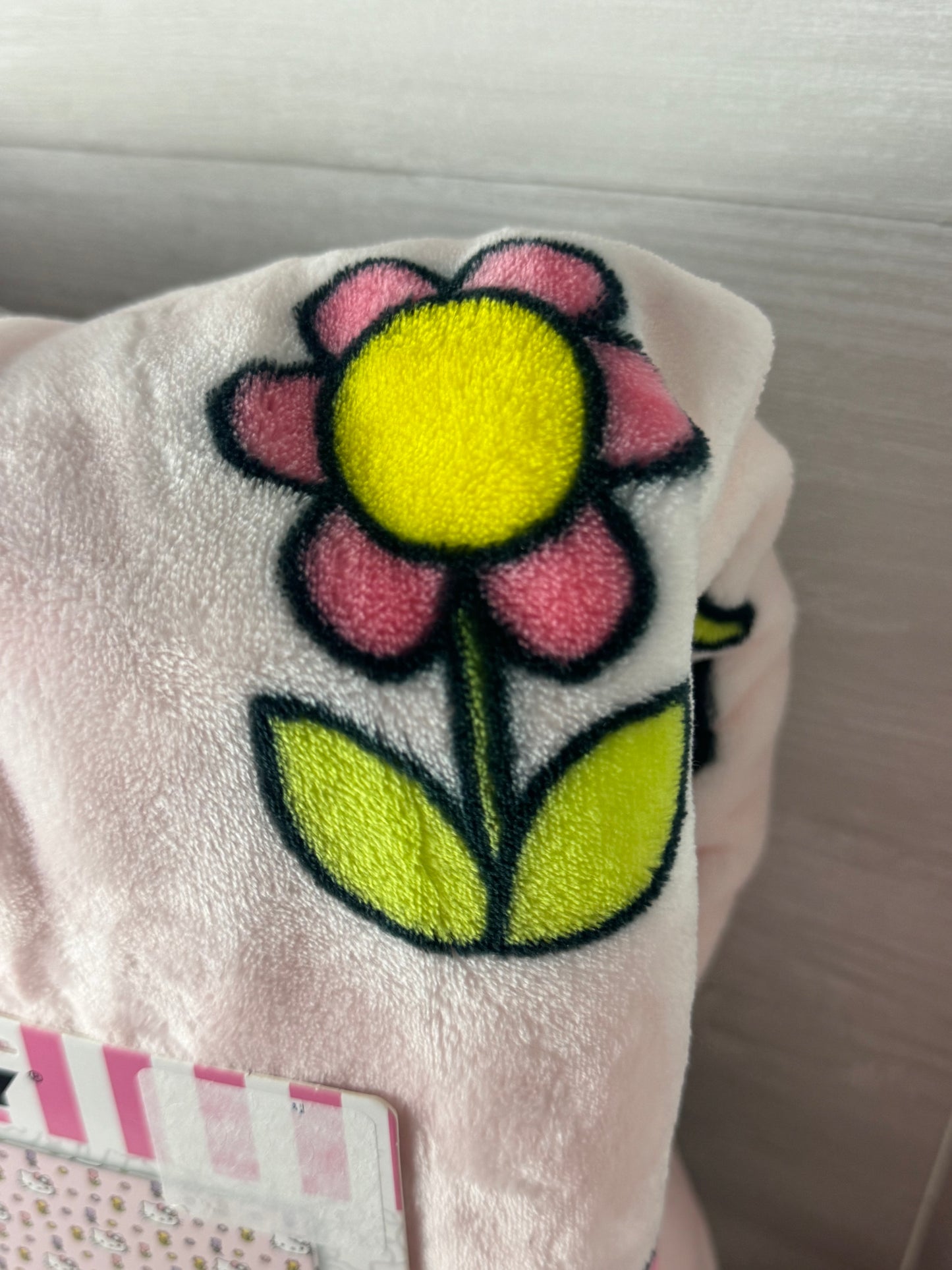 Hello Kitty Pink Tulip Full/Queen Blanket