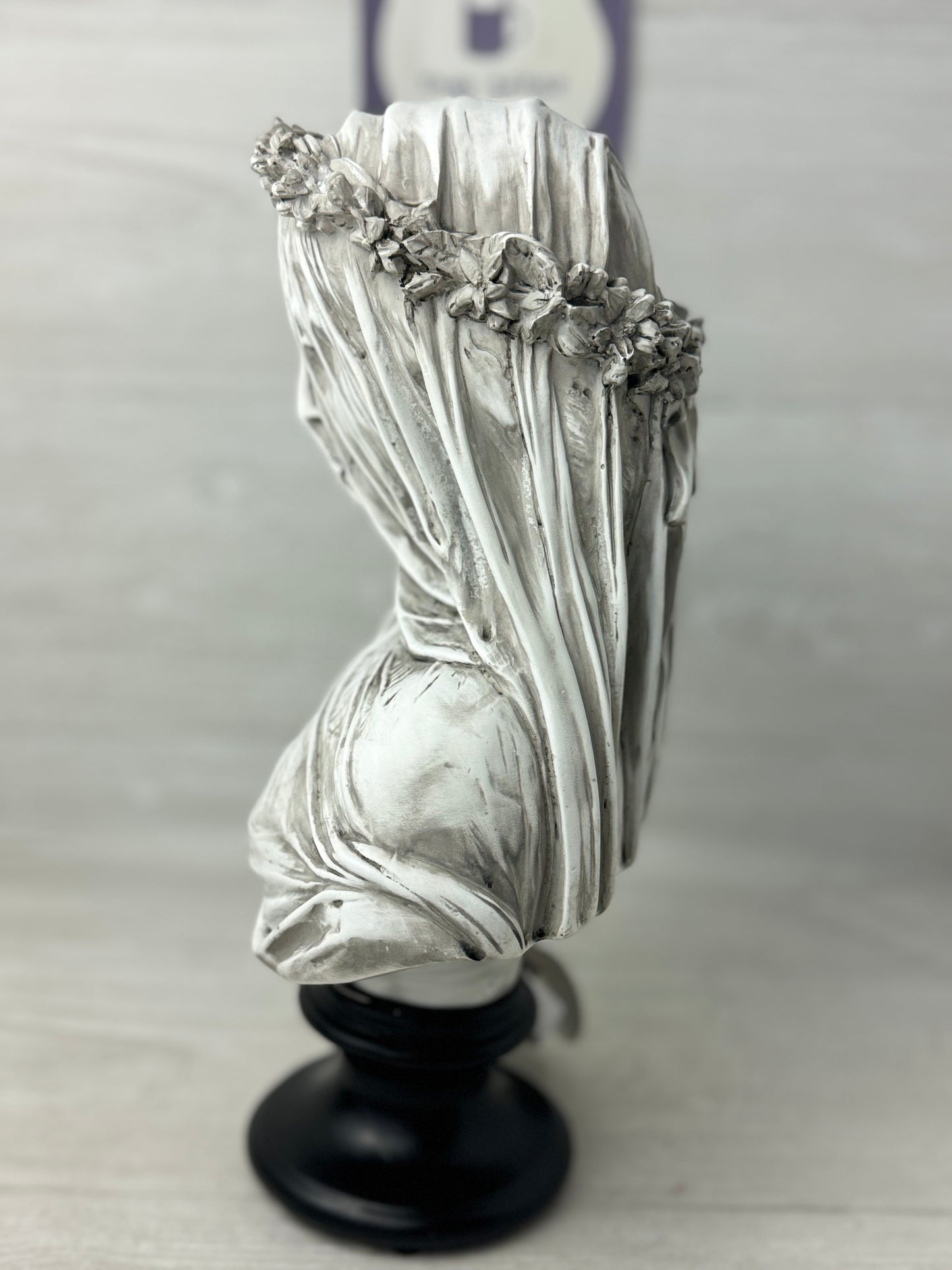 Veiled Ghost Bride Bust Pedestal