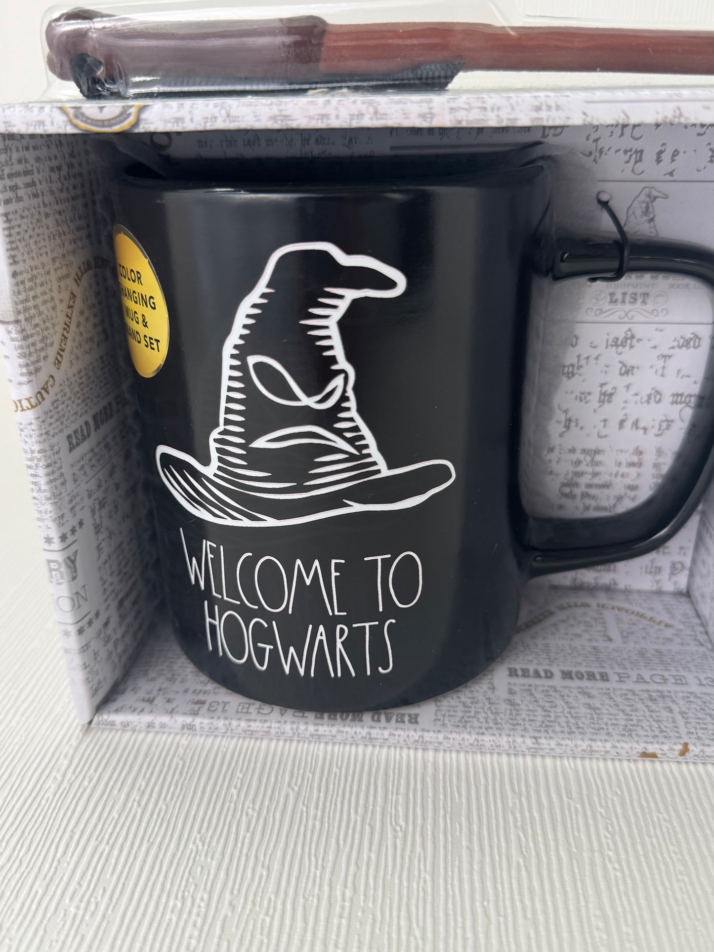 Rae Dunn Harry Potter Welcome To Hogwarts Color Changing Mug Set (Gryfindor)