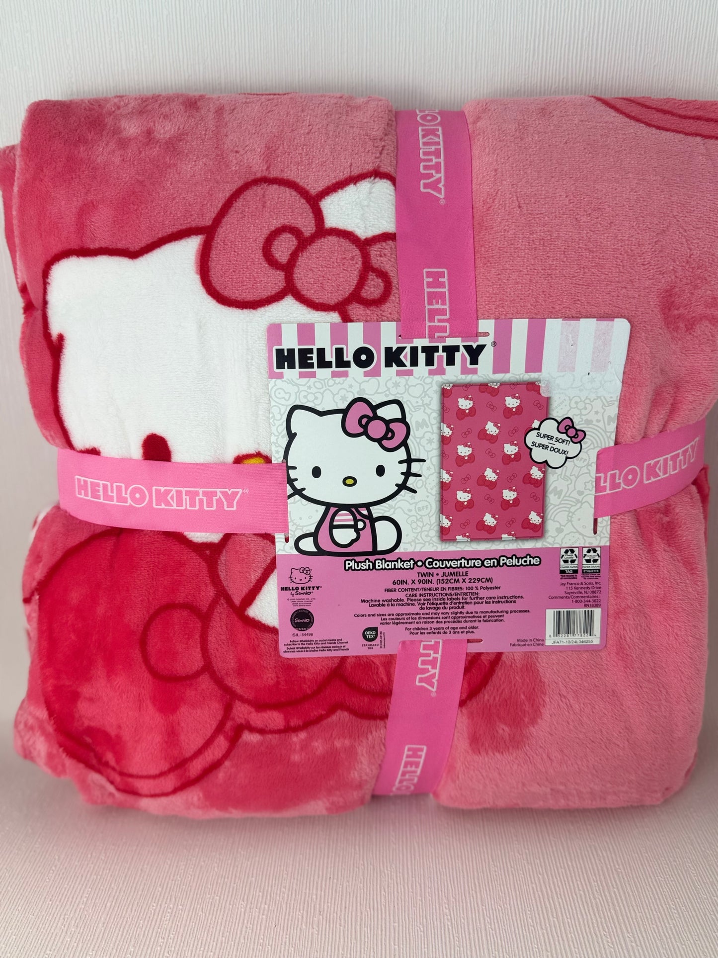 Hello Kitty Big Bow Twin Blanket