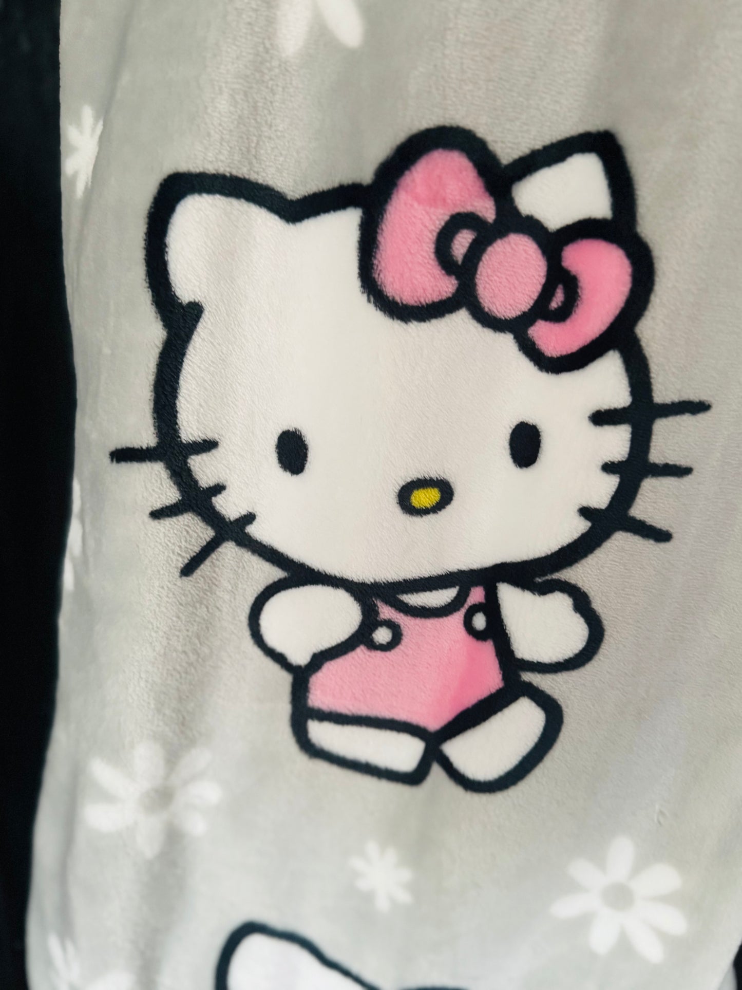 Hello Kitty Gray Throw Blanket