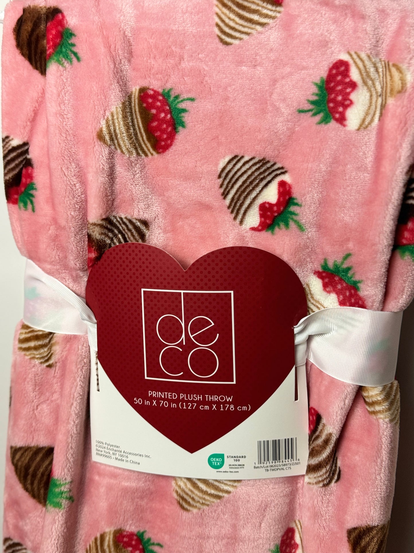 Deco Chocolate Strawberry Throw Blanket