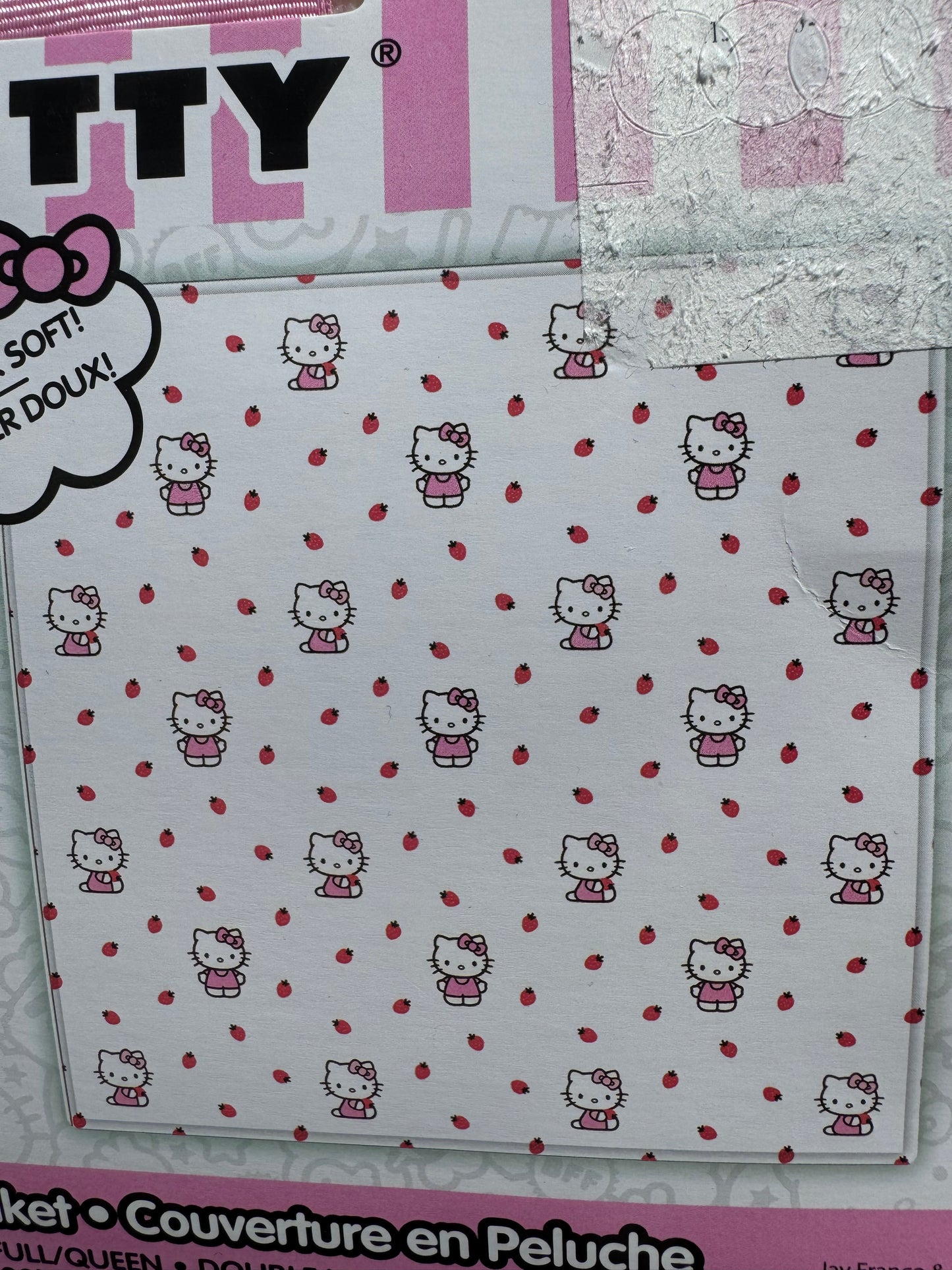 Hello Kitty Strawberry Full/Queen Blanket