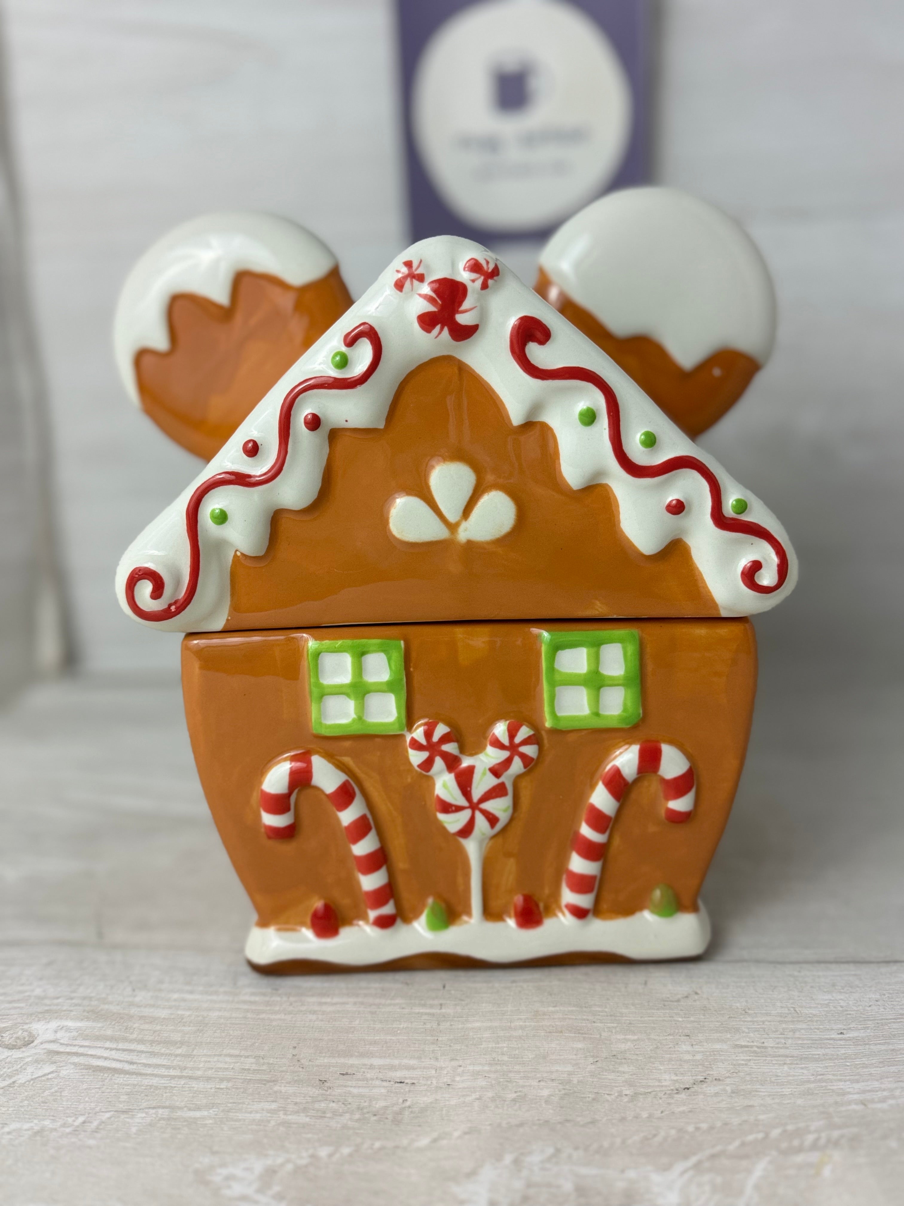 Disney orders Gingerbread House Cookie Jar