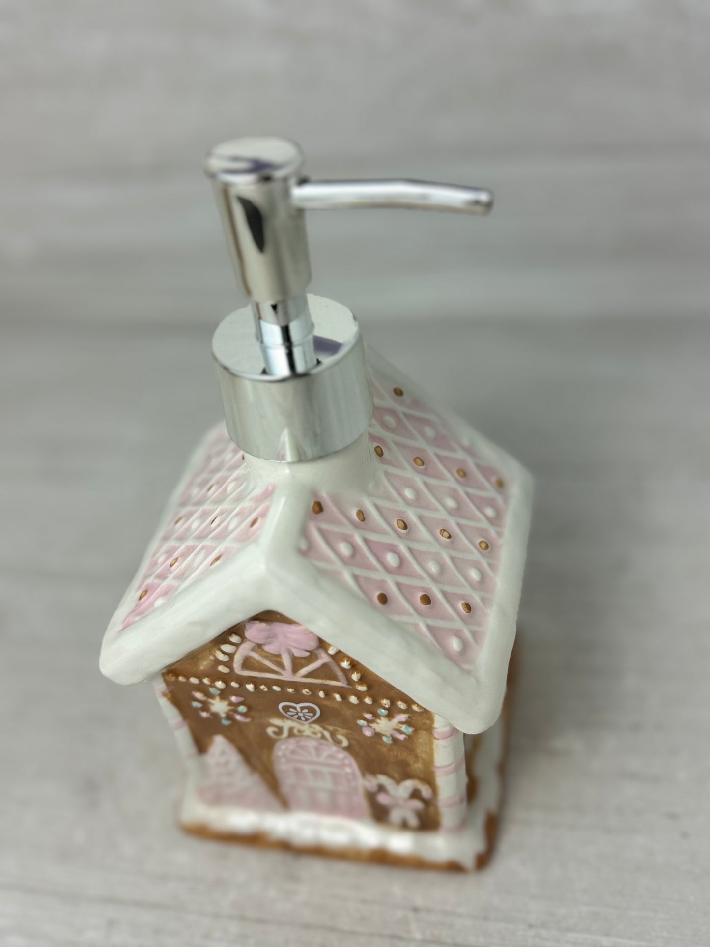 Gingerbread House Soap Dispenser & Sponge Holder Set