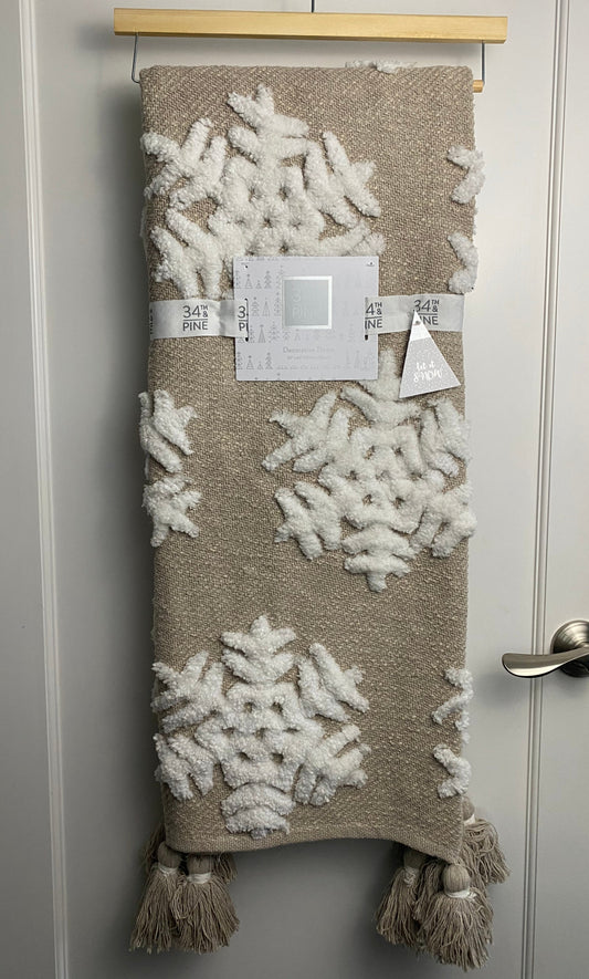 Tufted Snowflake Throw Blanket