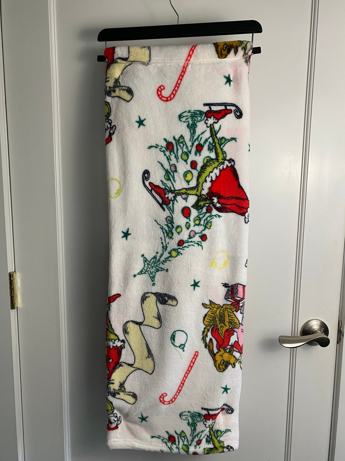 Grinch Christmas Throw Blanket~ White