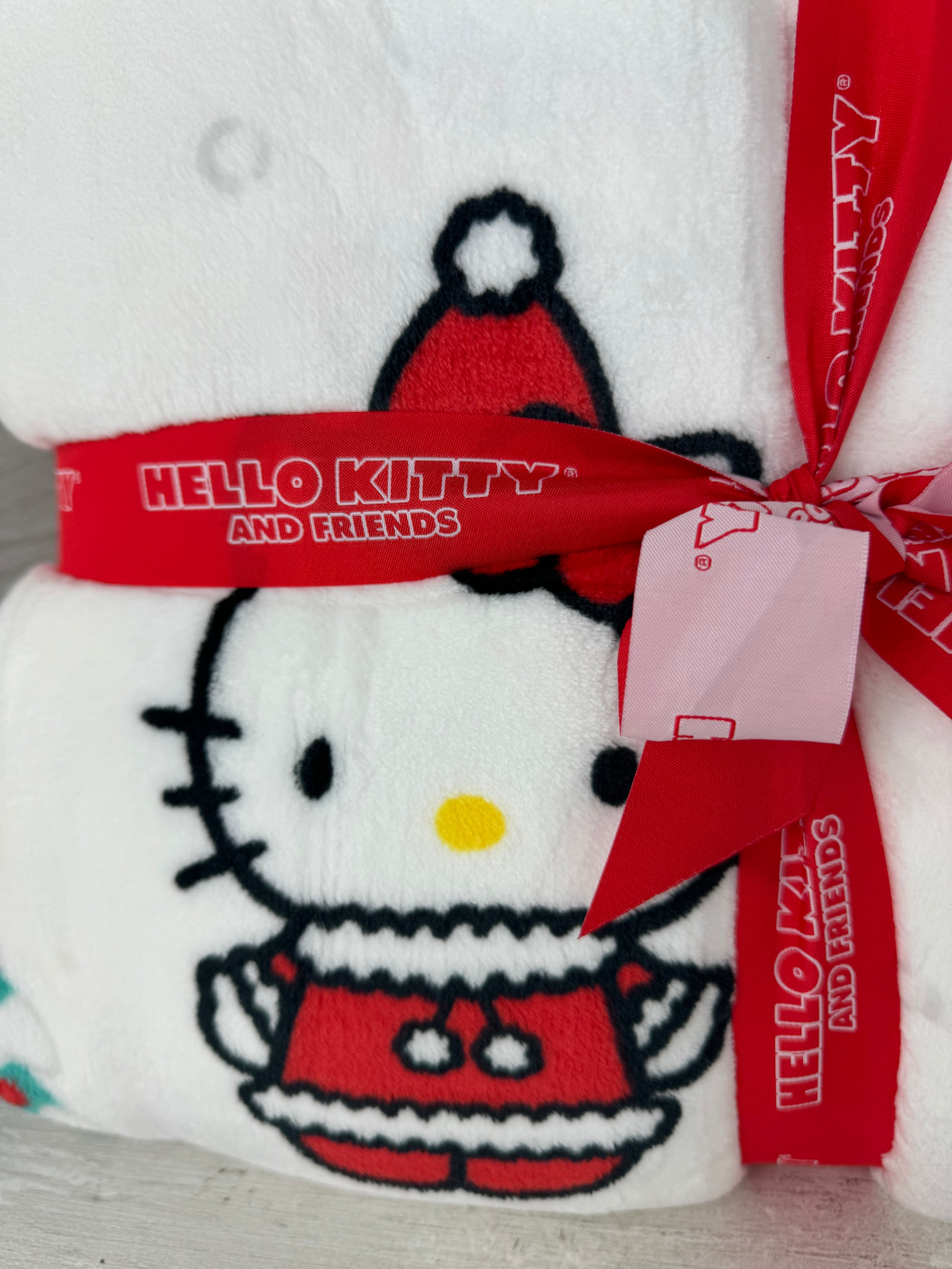 NEW Hello Kitty Full/Queen Blanket outlet