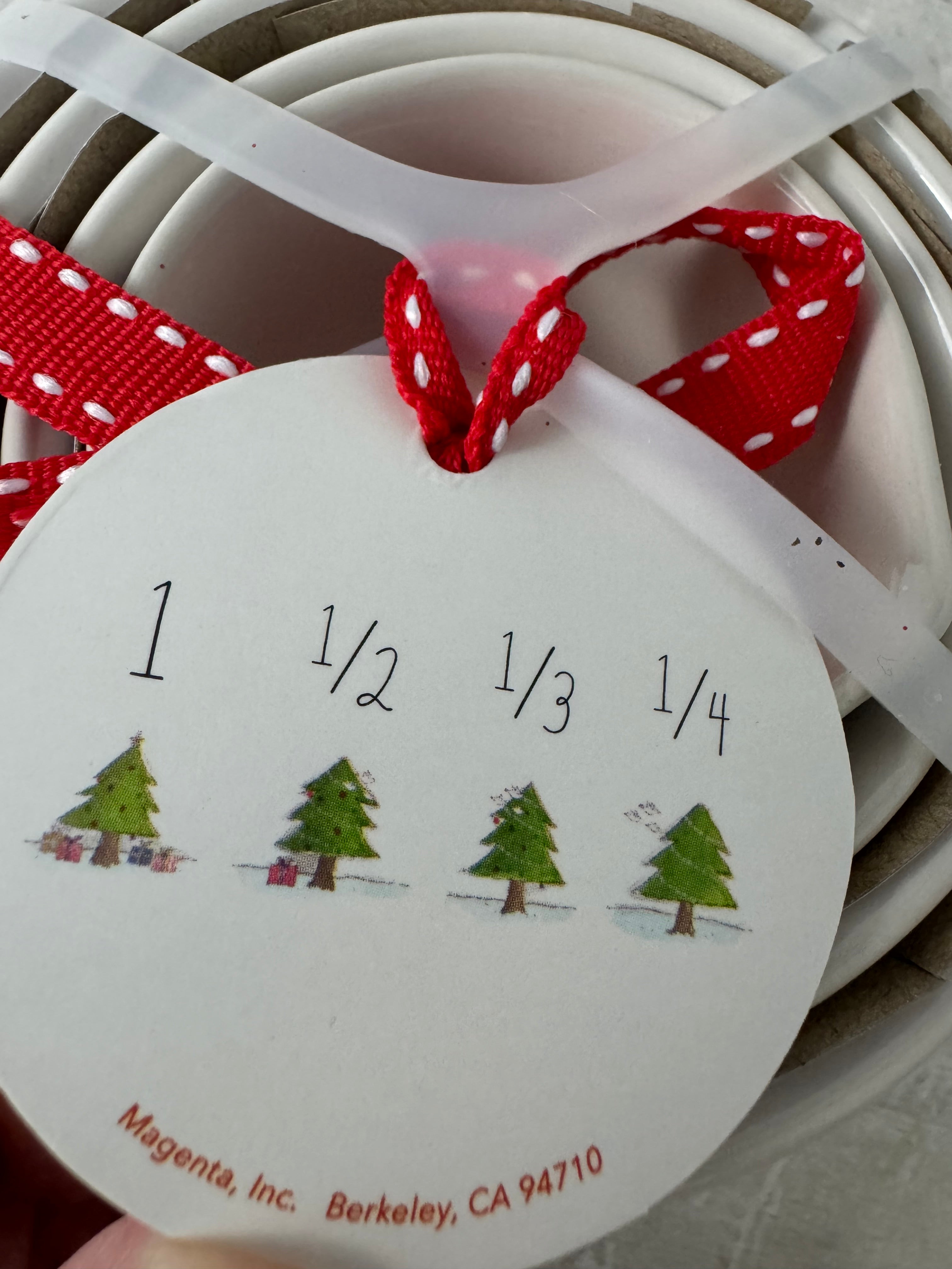 Rae dunn Christmas tree measuring offers cups