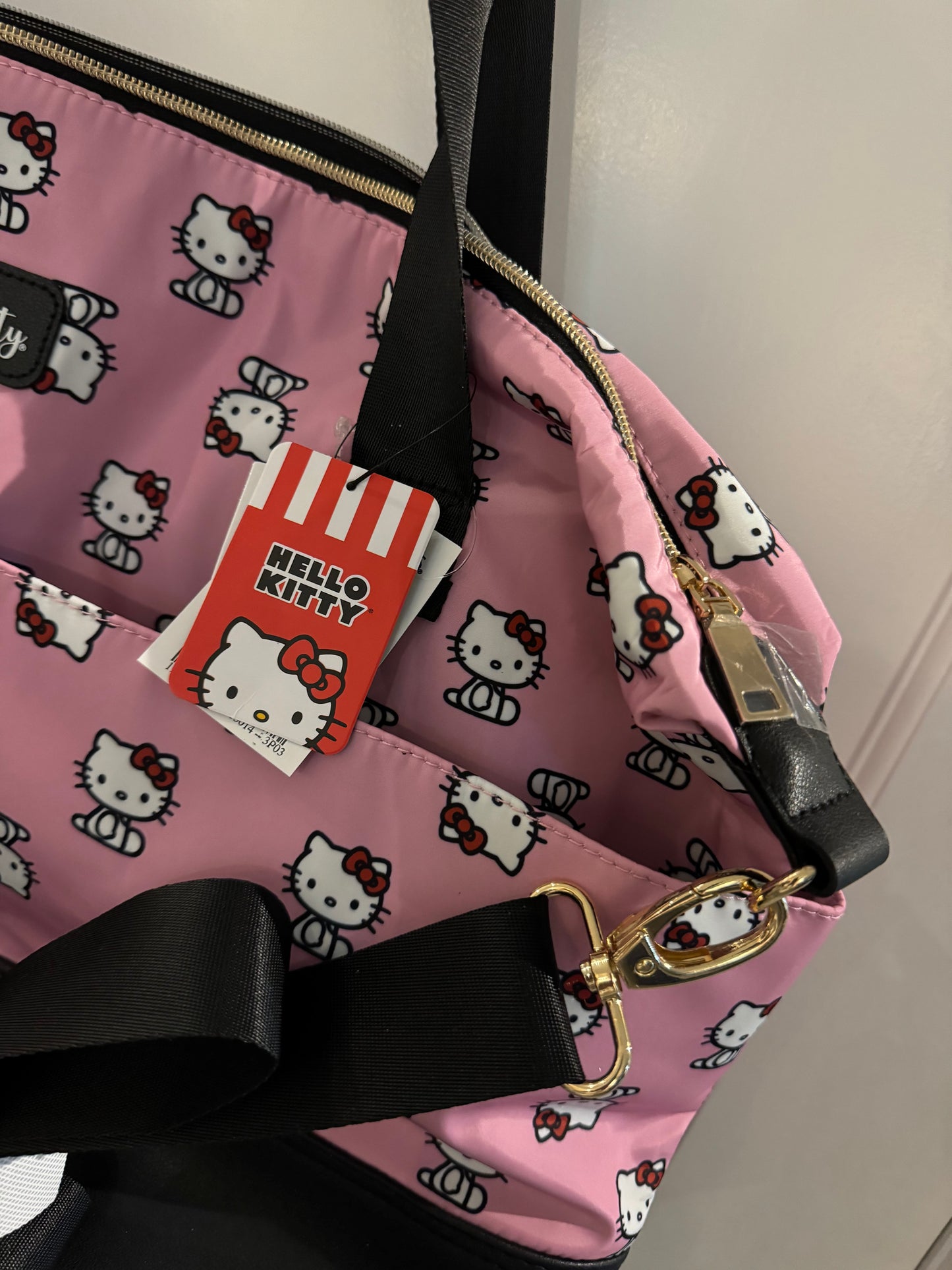 Hello Kitty Weekender Bag - Pink