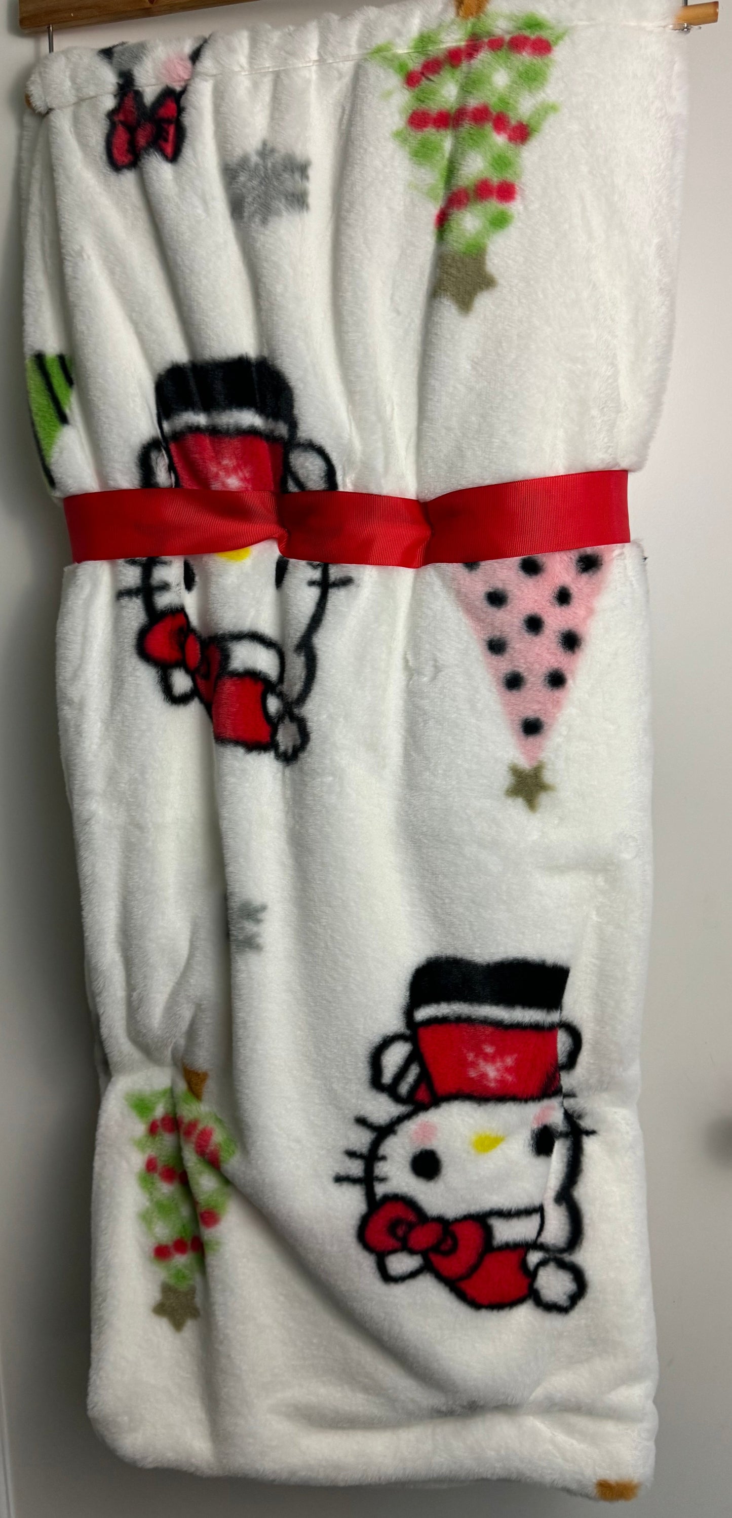 Hello Kitty Heavy Fur Tree Christmas Throw