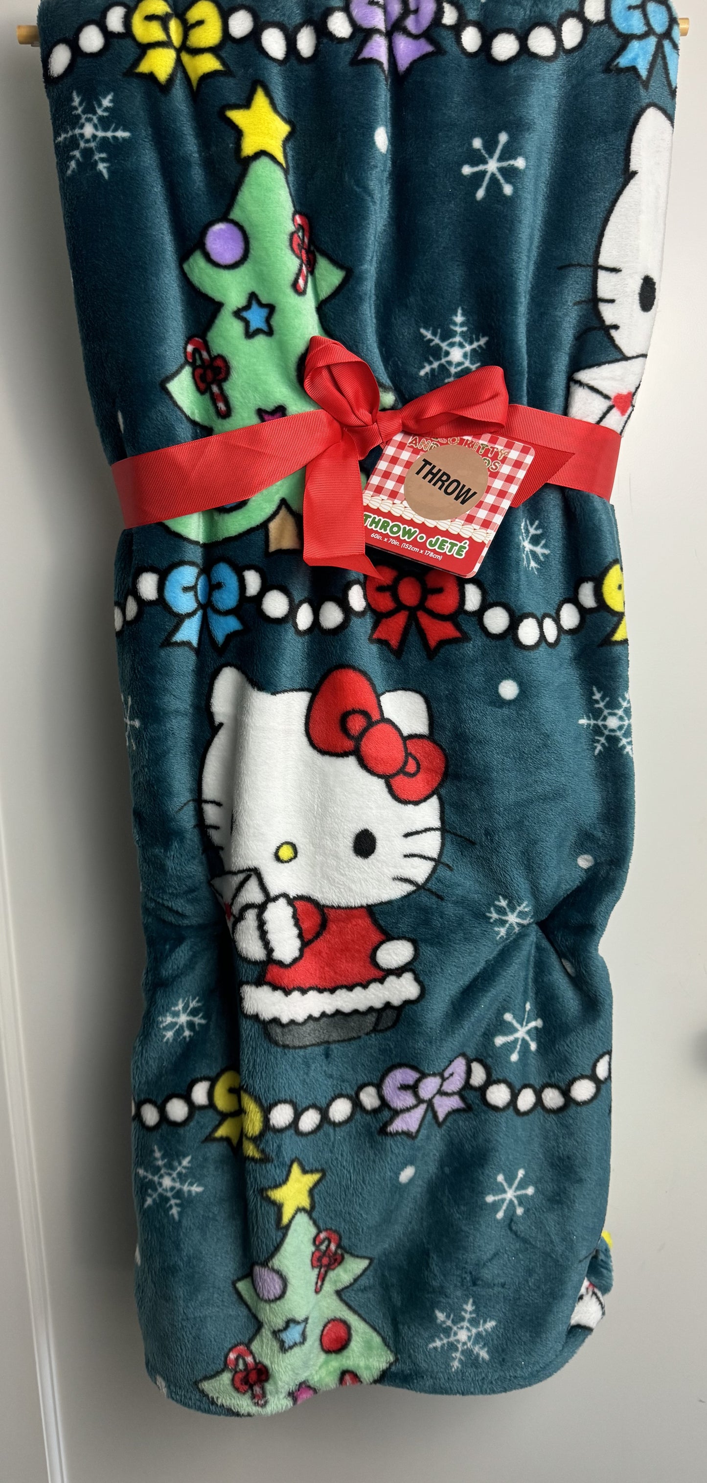 Hello Kitty Christmas Green Letters to Santa Throw Blanket