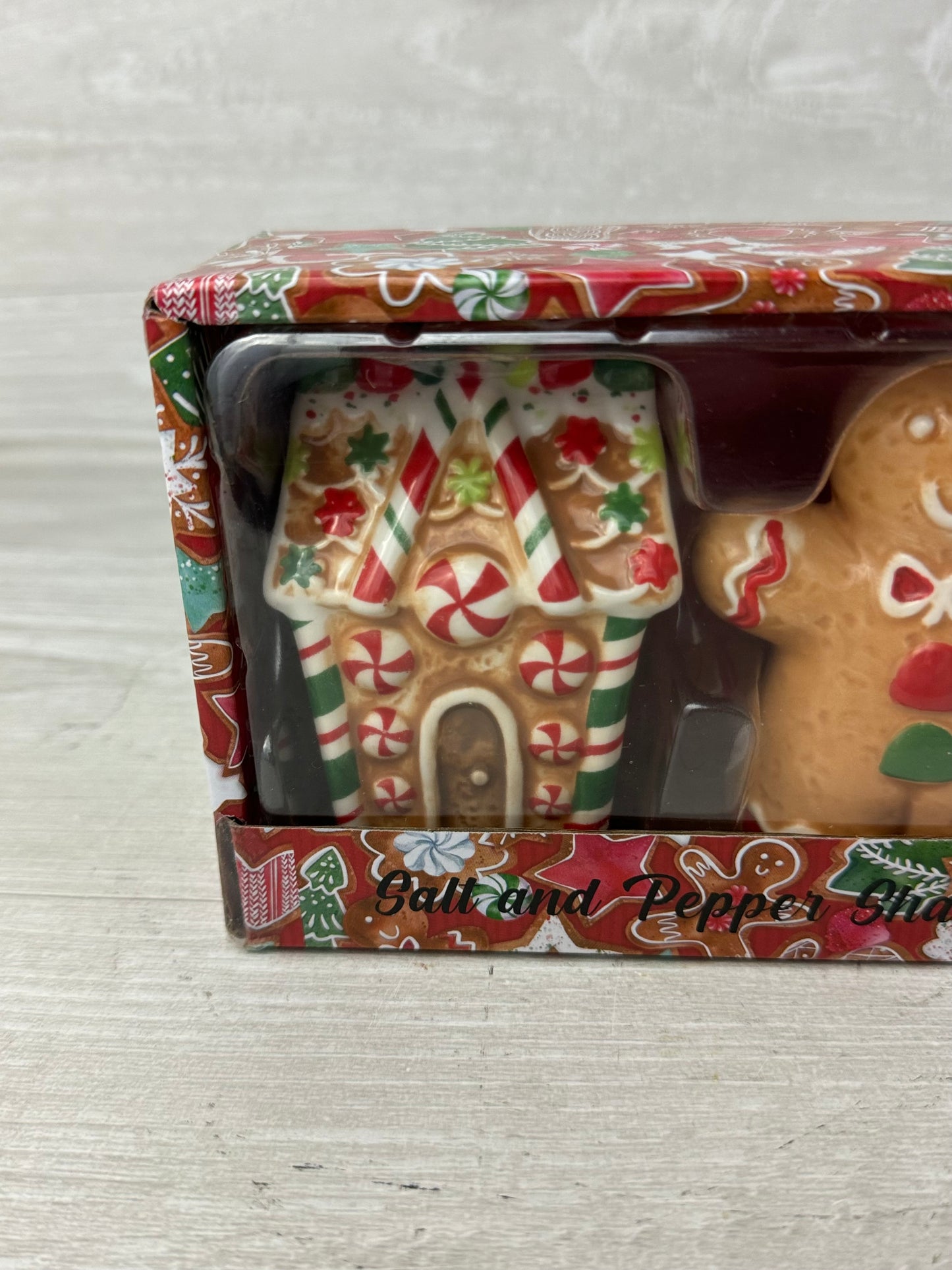 Red & Green Gingerbread Salt & Pepper Shakers