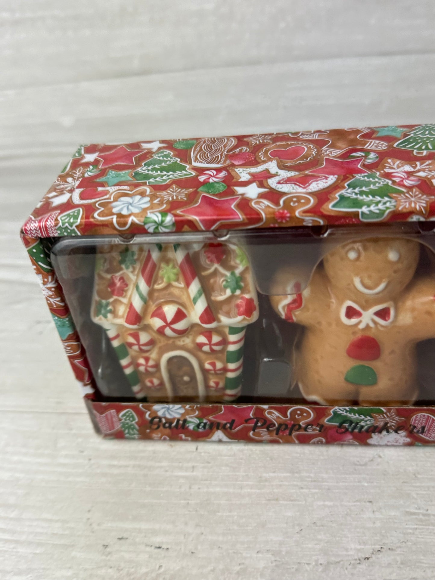 Red & Green Gingerbread Salt & Pepper Shakers