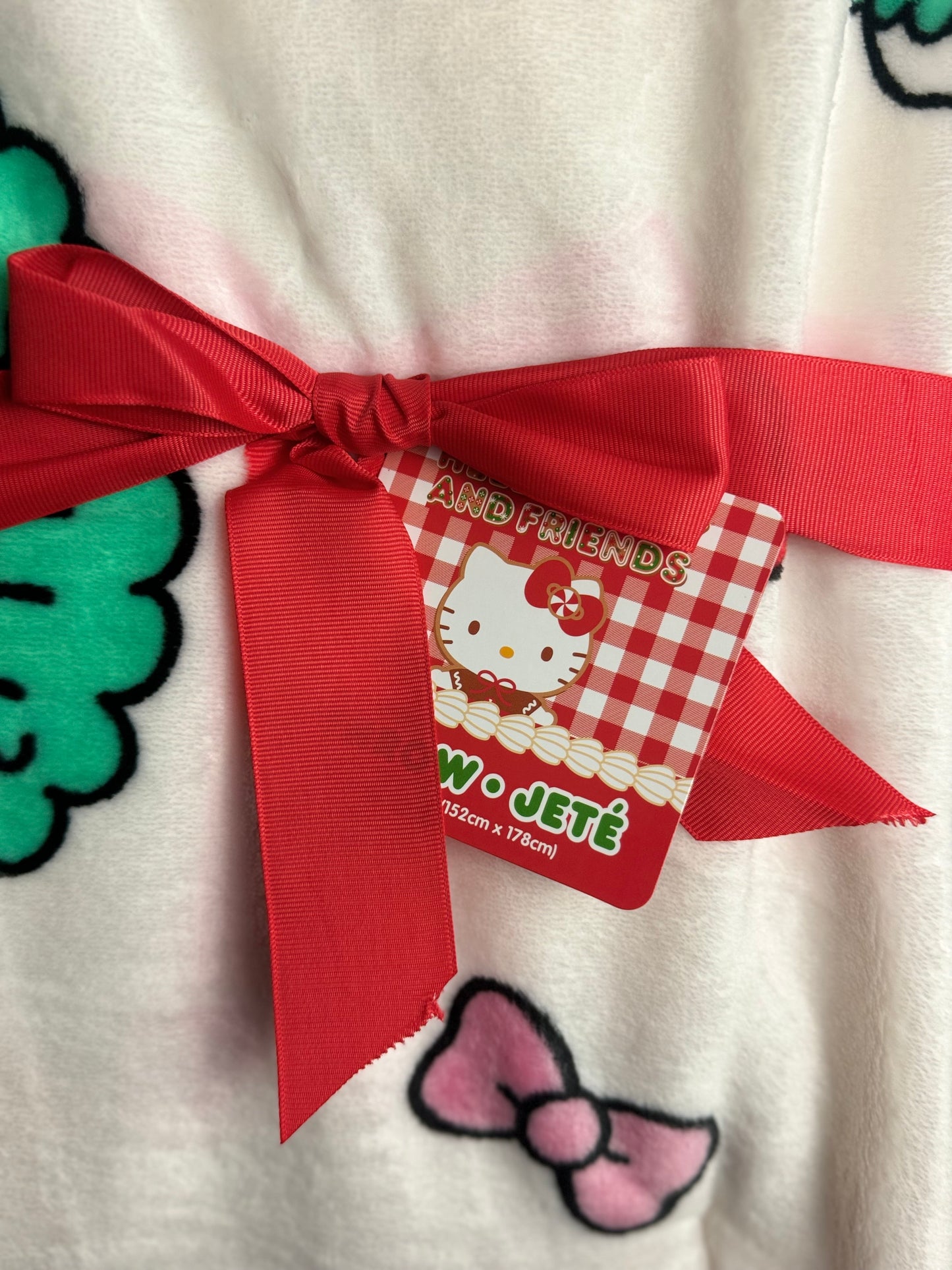 Hello Kitty Christmas Bow Wreath Throw Blanket