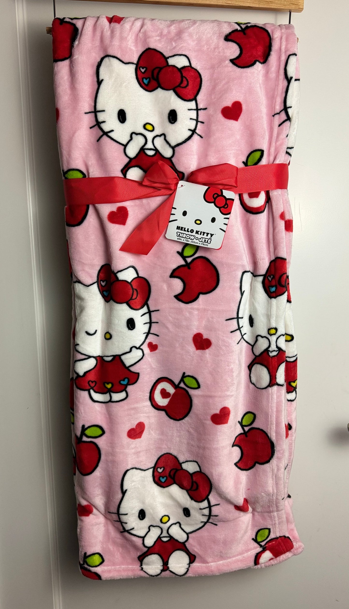 Hello Kitty Apple Throw Blanket