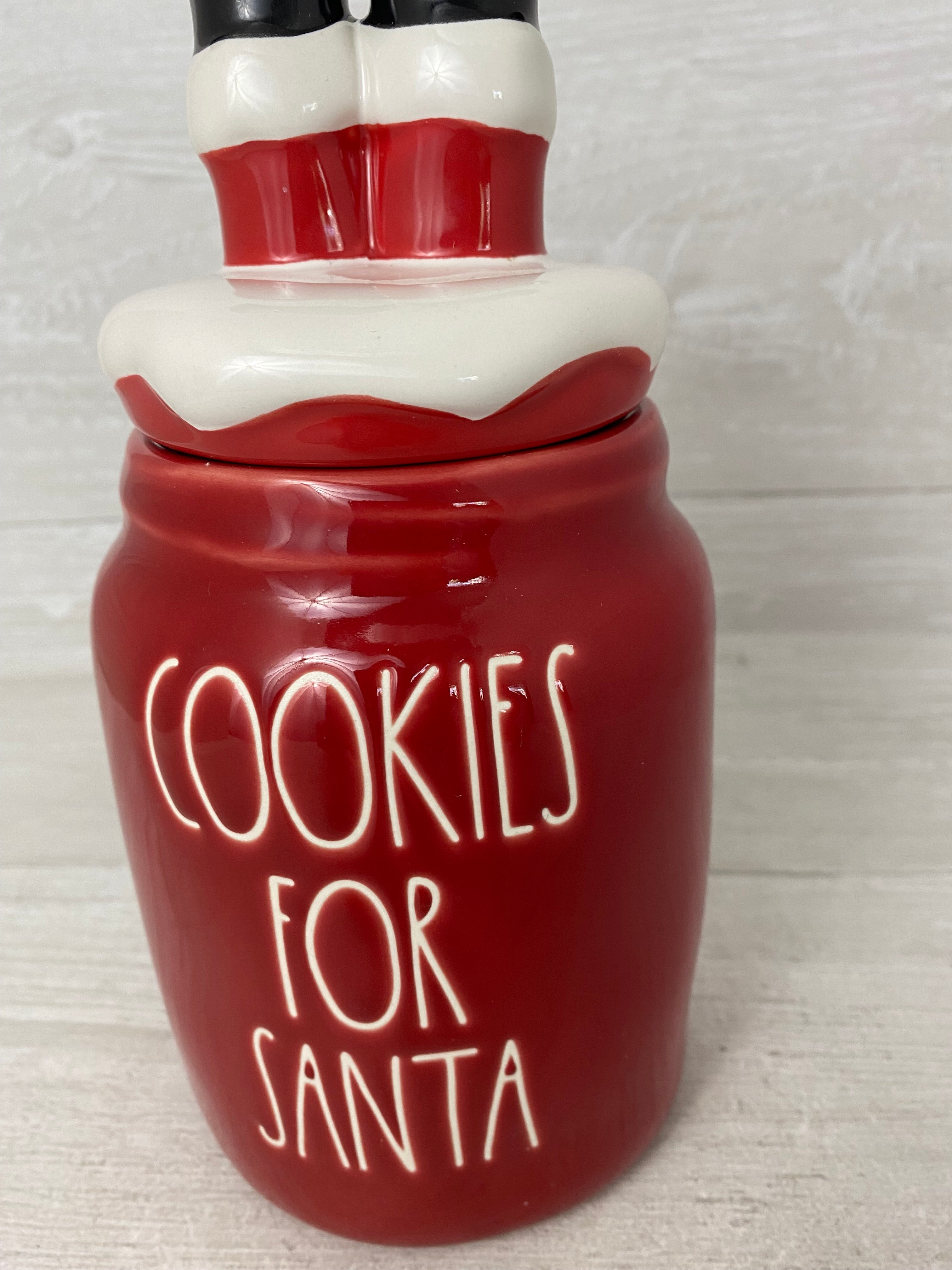 RAE dunn Santa outlet Canister and mugs